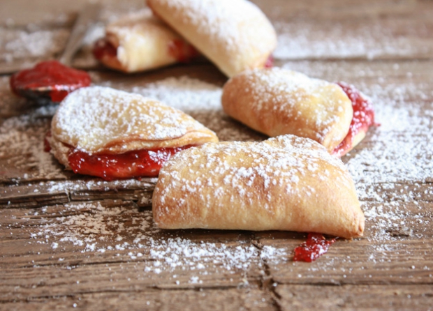 Easy-strawberry-breakfast-turnovers-3-1-of-1