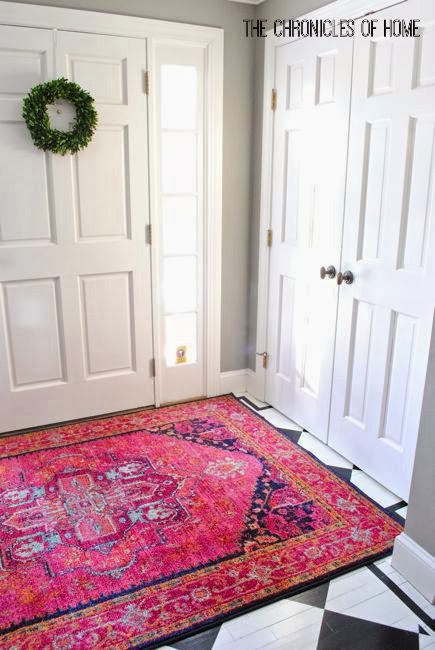 Bright rug with a checkerboard entryway floor - The Chronicles of Home