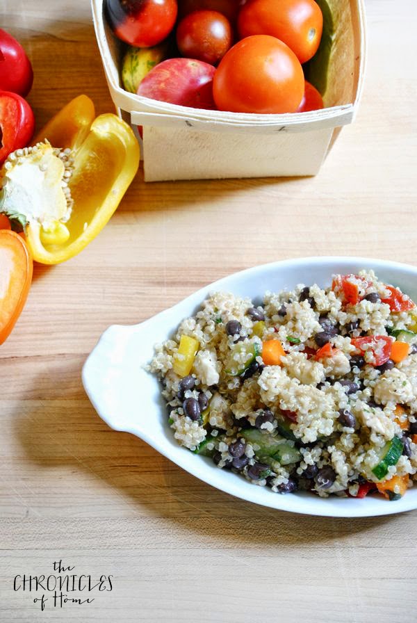  Perfect healthy lunch salad - quinoa and fresh vegetables