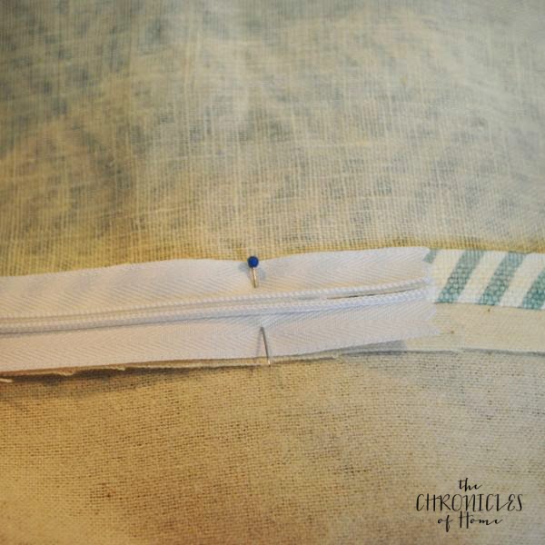 Easy tutorial for how to sew a pillow cover with a zipper