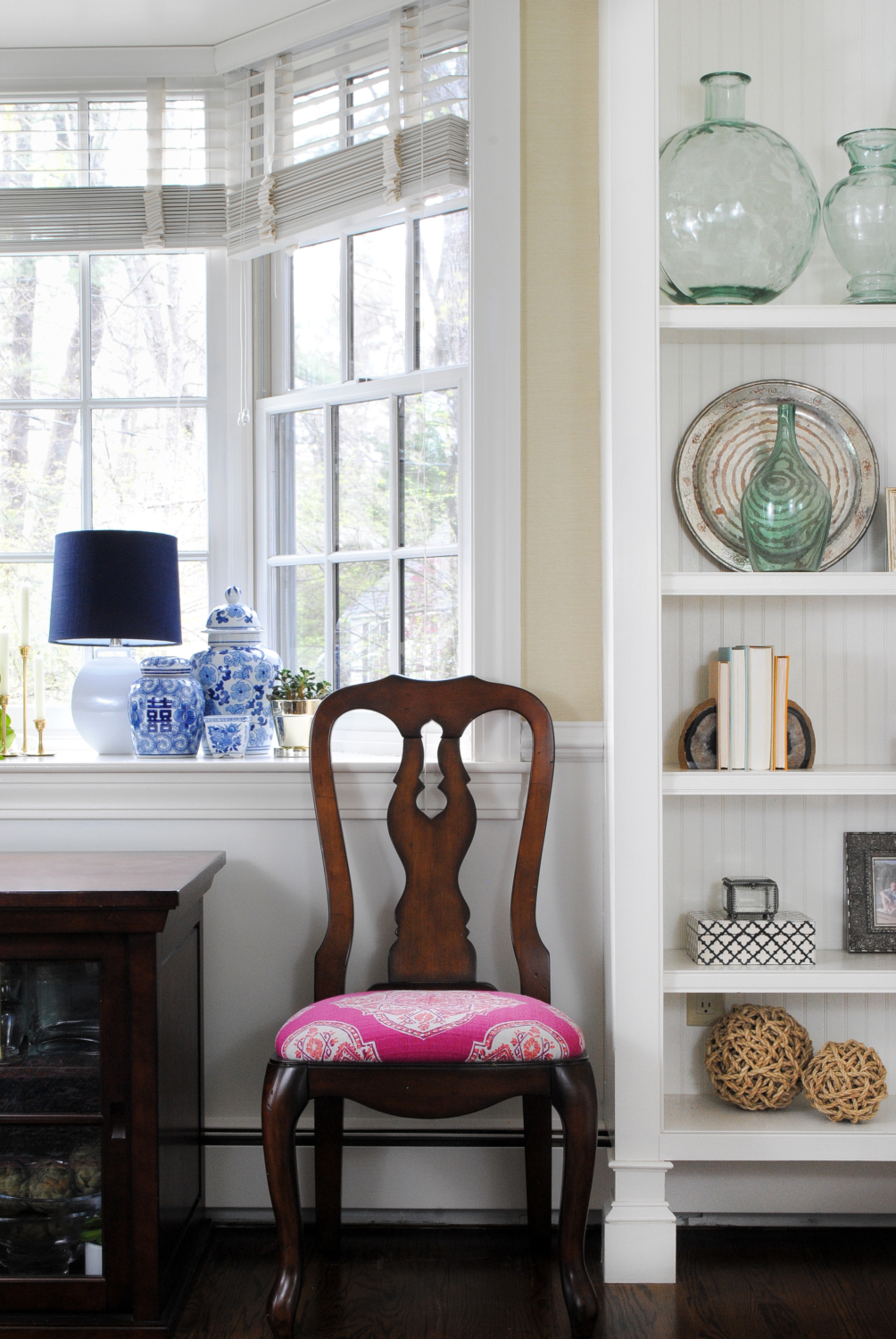 Blue and white pottery ginger jars collection, how to decorate a bay window, and how you can get this look on a budget!