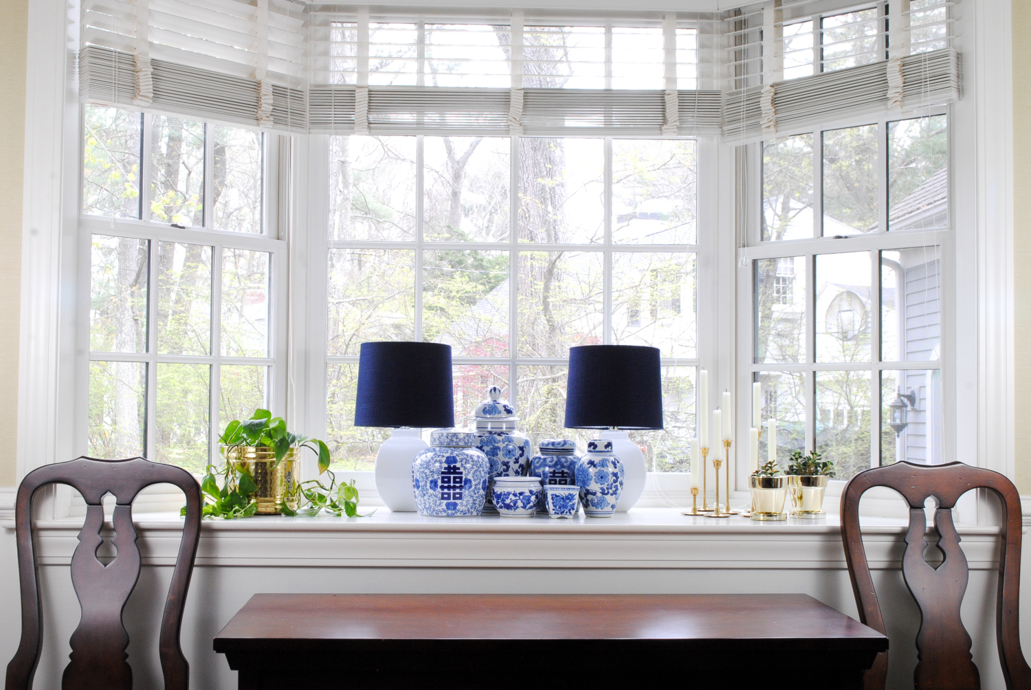 Blue and white pottery ginger jars collection, how to decorate a bay window, and how you can get this look on a budget!