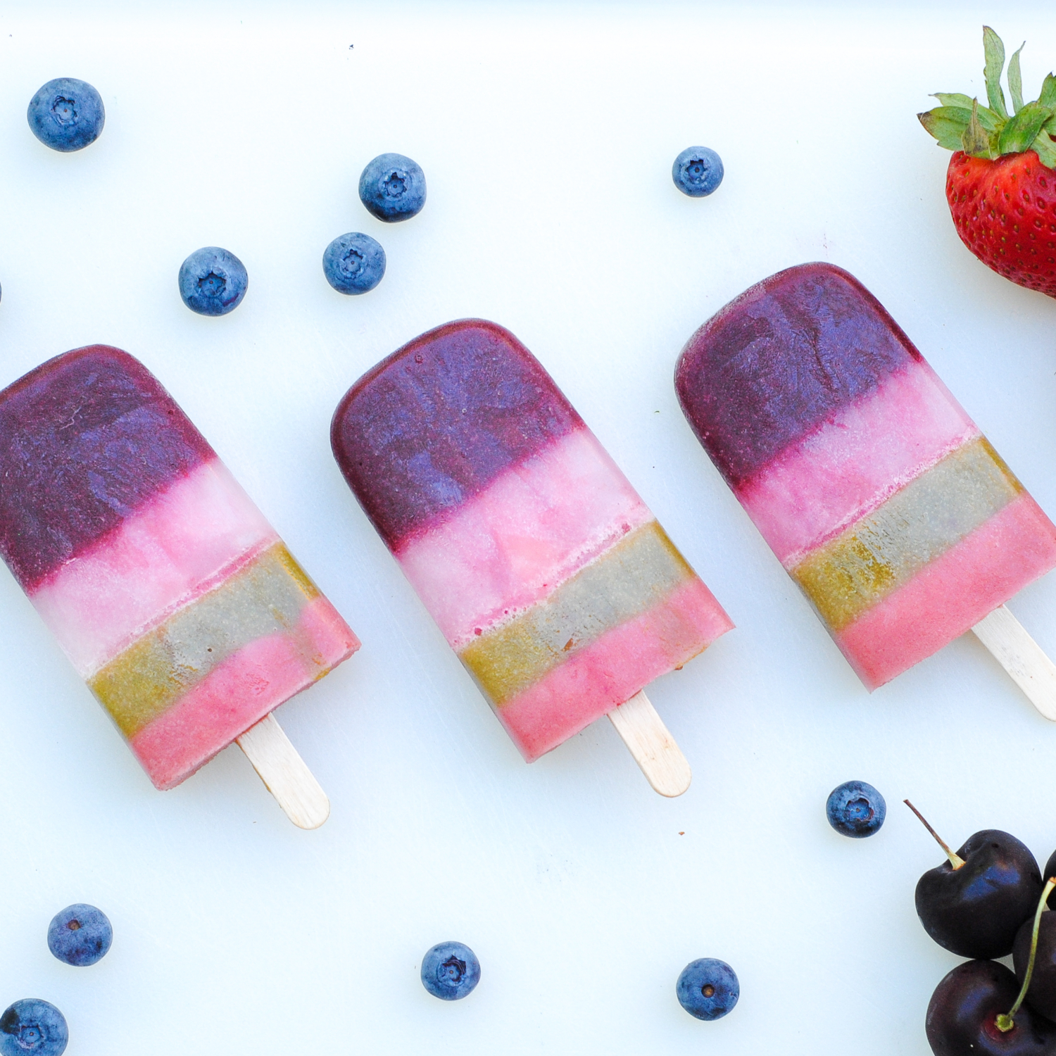 A healthy popsicle recipe that you could even give your kids for breakfast!