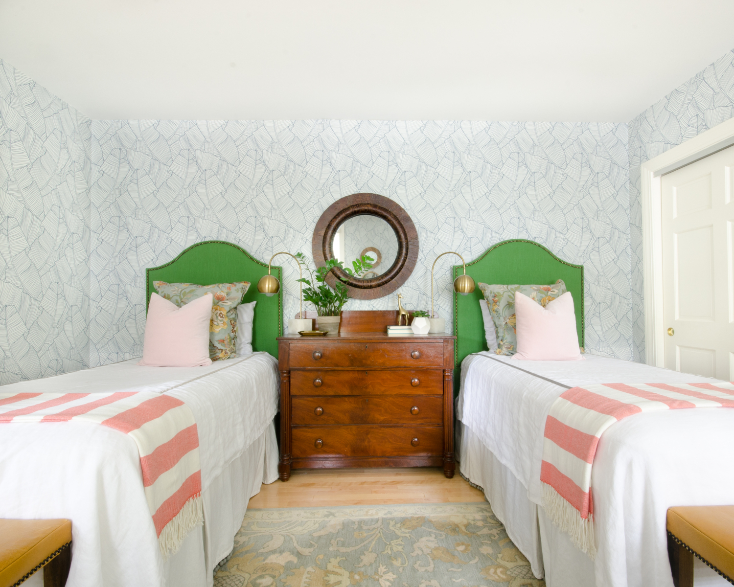 Amazing guest room makeover, you won't even believe the before and after!! Colorful, classic guest room with teal, coral, blush, kelly green, and white. Budget-conscious and lots of amazing DIY projects!