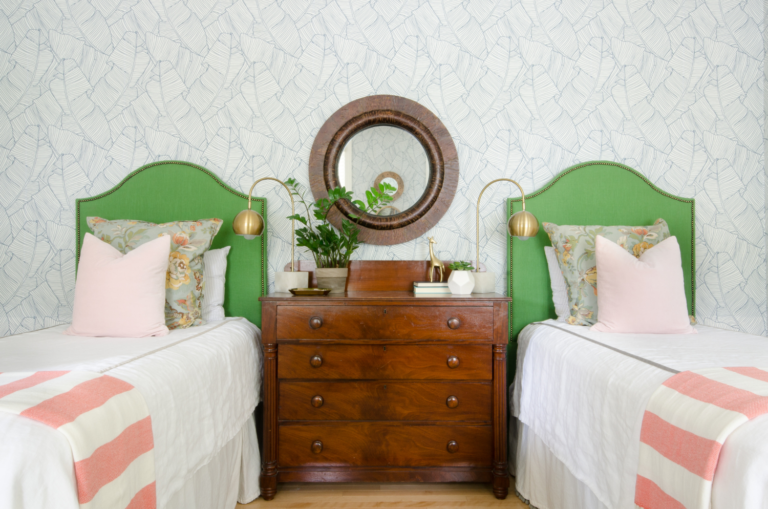 Amazing guest room makeover, you won't even believe the before and after!! Colorful, classic guest room with teal, coral, blush, kelly green, and white. Budget-conscious and lots of amazing DIY projects!