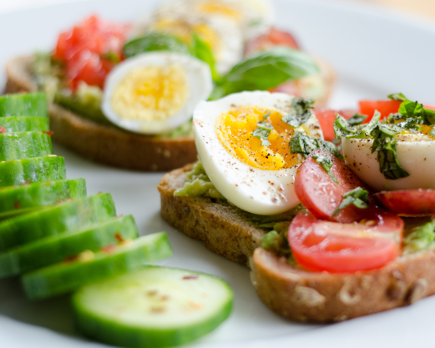 Quick and healthy lunch ideas - try these open faced sandwiches next time you're wondering what to eat for lunch. They're all super fast to make, taste amazing, and will keep you full all afternoon!