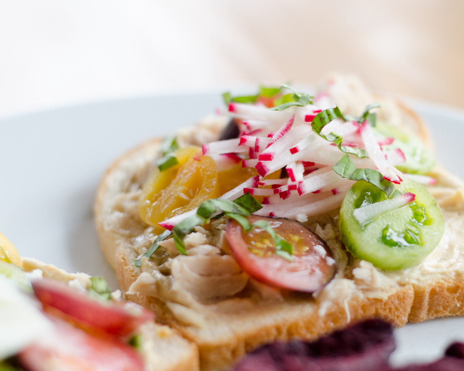 Quick and healthy lunch ideas - try these open faced sandwiches next time you're wondering what to eat for lunch. They're all super fast to make, taste amazing, and will keep you full all afternoon!