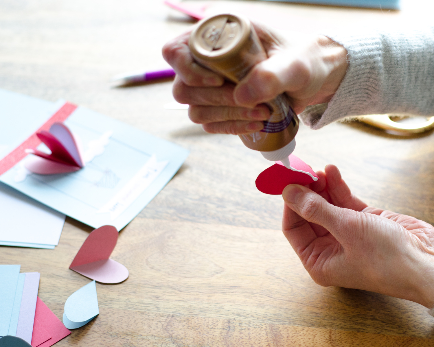 Easy DIY Valentines with 3D paper hearts. Great Valentine's craft for kids that can also be used for exchanging cards at school!