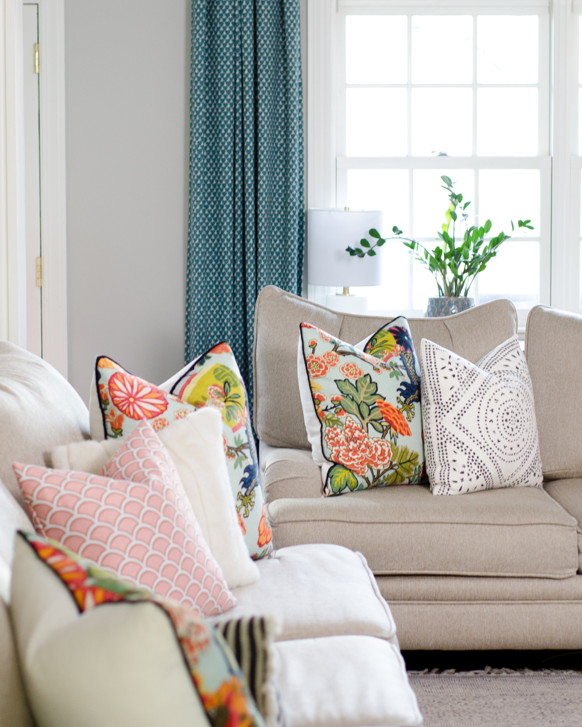 A spring family room that shows how to create a stylish space that's still family friendly. Simple and pretty ideas for spring decorating.