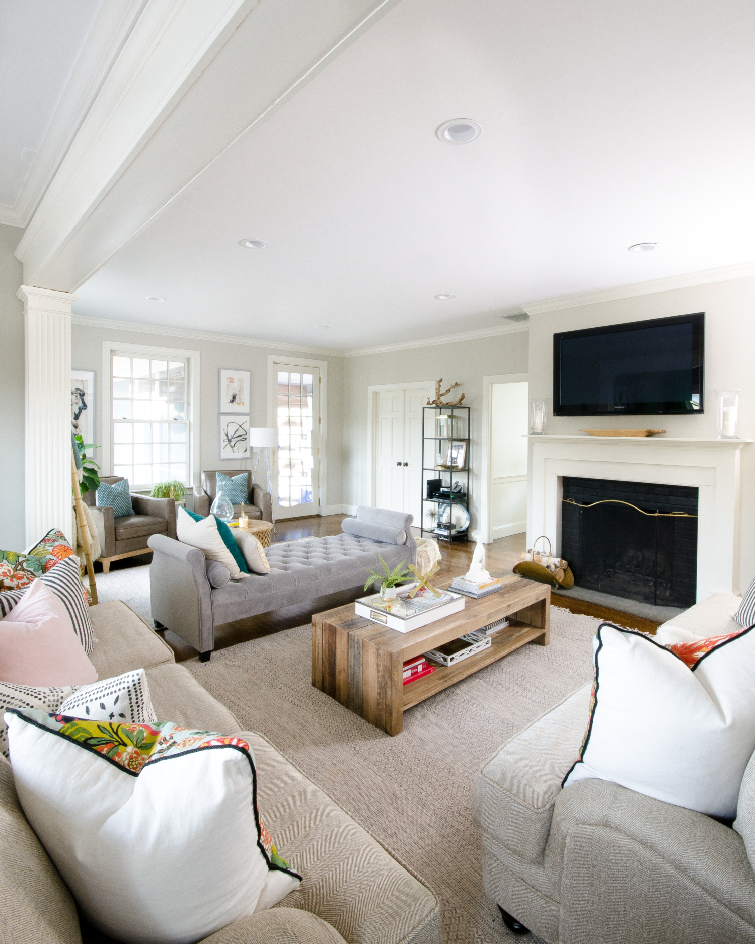 Spring Family Room from The Chronicles of Home blog