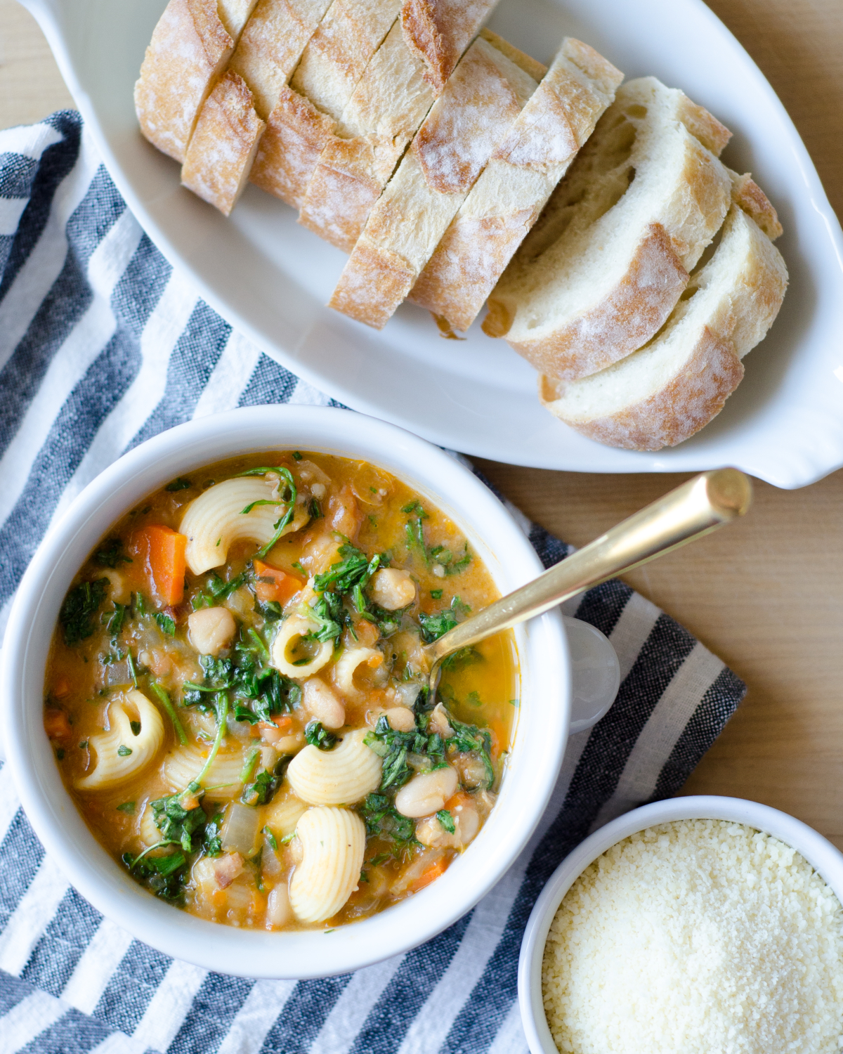 Easy and healthy Italian bean soup recipe (pasta e fagioli) filled with vegetables, beans, and pasta. Great one pot meal made with pantry staples.